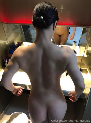 【2023-06-24】Guess what I am doing in toilet.m4v